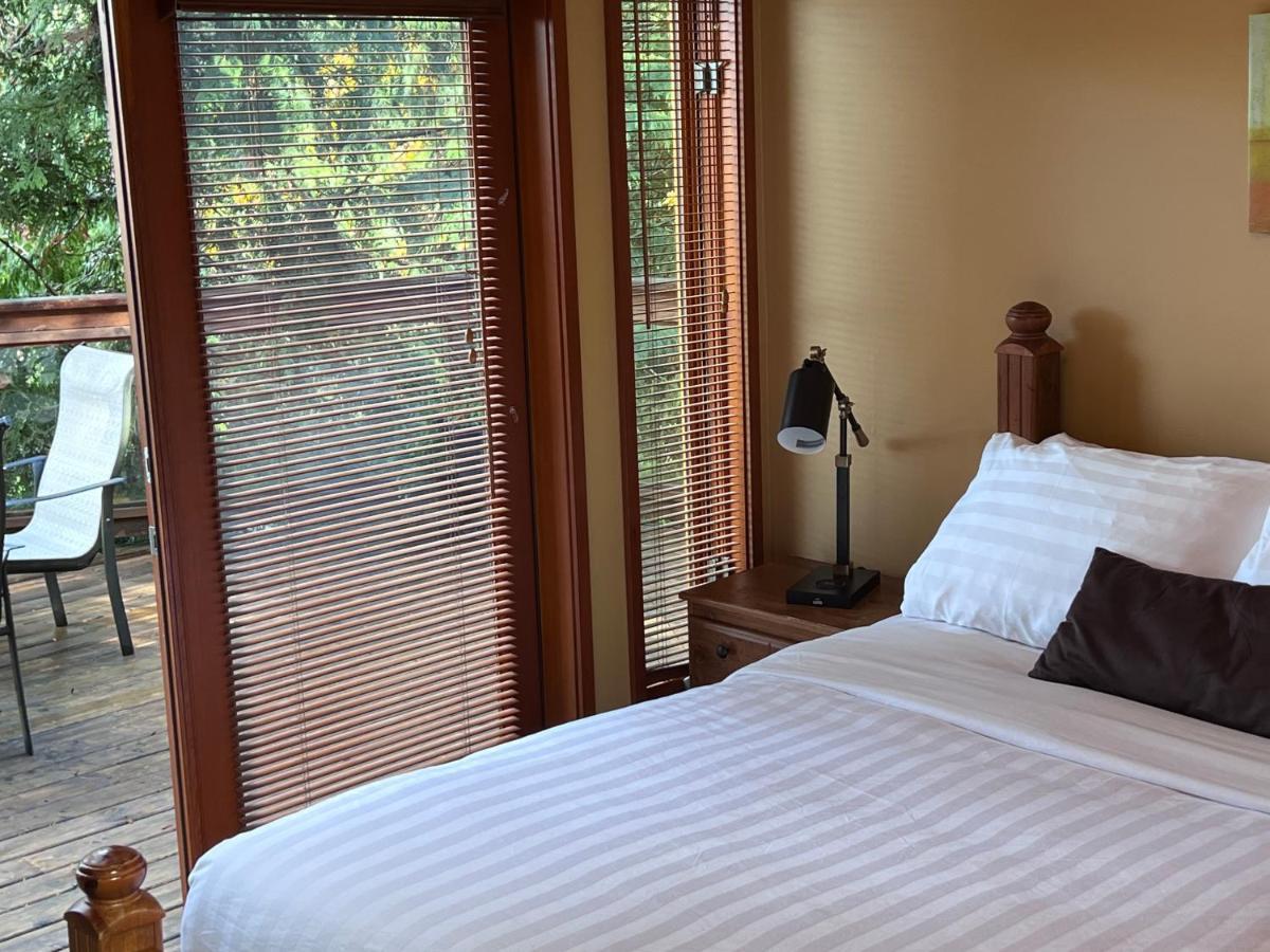 Sunshine Coast Resort Madeira Park Eksteriør billede