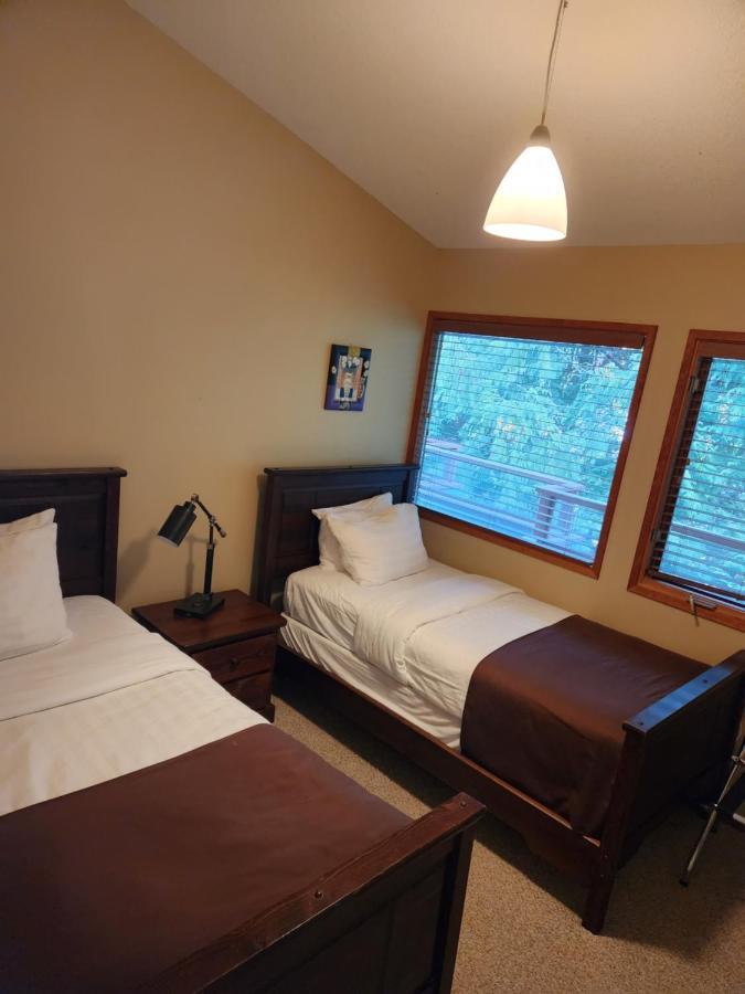 Sunshine Coast Resort Madeira Park Eksteriør billede